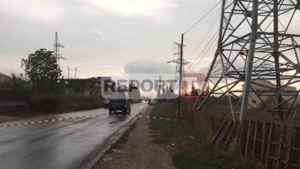 Report TV - Alarm për tritol në makinë bllokohet aksi Durrës-Shijak