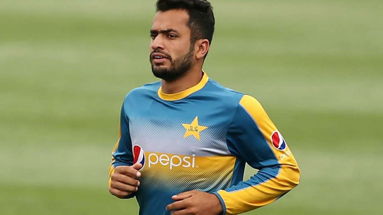 Mohammad Hafeez cleared His Suspension | Oneindia Telugu