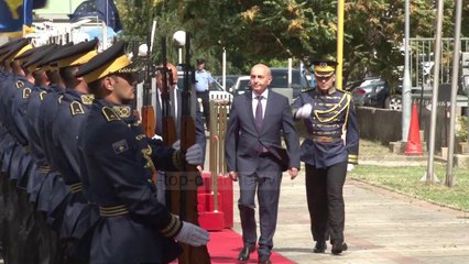 Vendimi i parë i Haradinajt - Top Channel Albania - News - Lajme