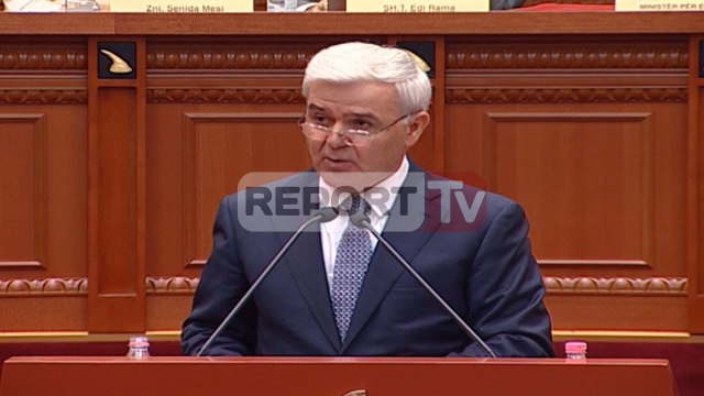 Report TV - Akuzat për vëllanë, Fatmir Xhafaj u përgjigjet akuzave të Bashës