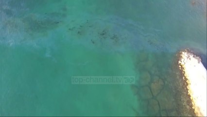 Derdhet mazuti nga cisterna e vjetër, ndoten brigjet greke  - Top Channel Albania - News - Lajme