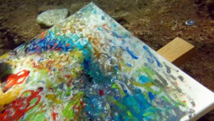 Denizin altında  resim yaptılar