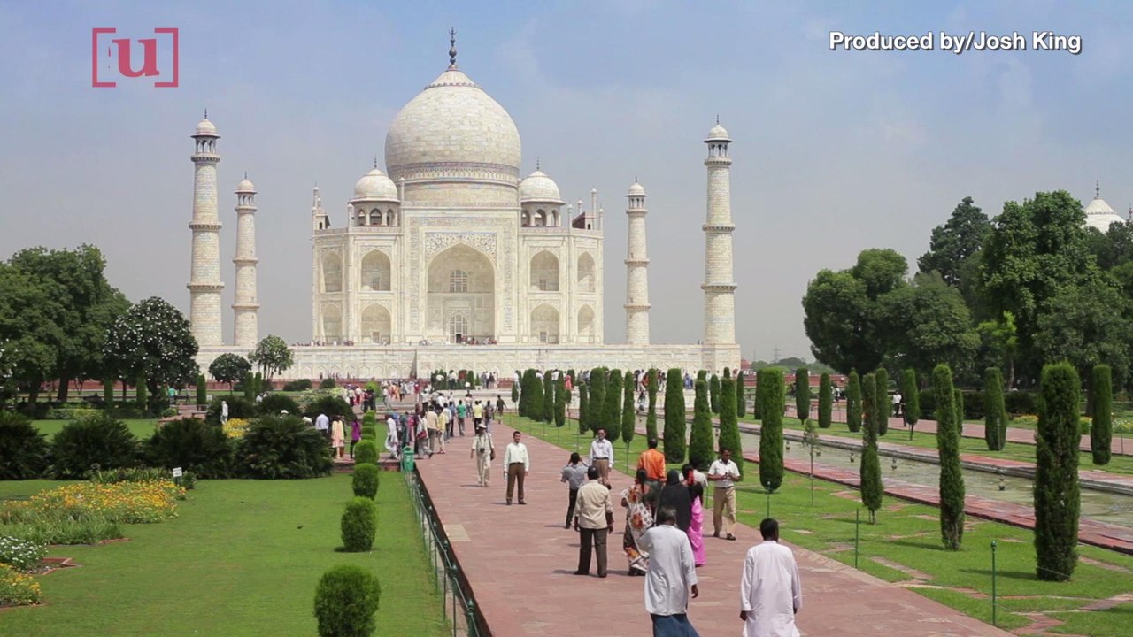Here's Why the Taj Mahal's Pristine White Marble Exterior is Slowly Turning Green