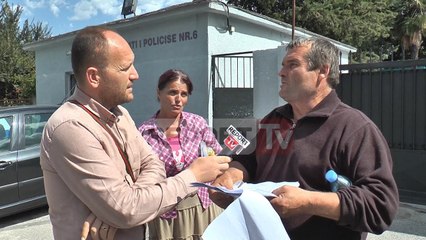 Report TV - Kërcënoi të hidhej, 53-vjeçari- Report Tv:Po më marrin pronën