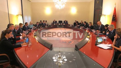 Download Video: Report TV - FMN zbarkon sërish në Tiranë, drejt një marrëveshjeje të re?