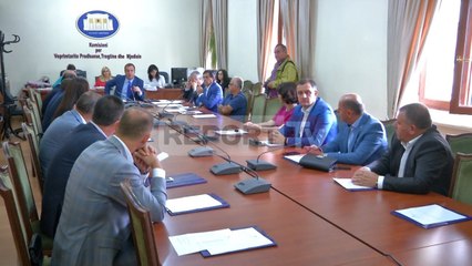 Report TV - Ligji për 'mbetjet', debate në Komisionin e Vep. Prodhuese