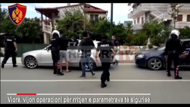 Report TV - Makinat luksoze, pas Elbasanit policia aksion masiv në Vlorë