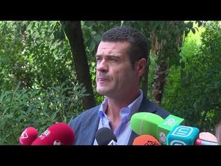 ASTRIT PATOZI REAGON PAS DEBATEVE NE KRYESINE E PARTISE DEMOKRATIKE LAJM