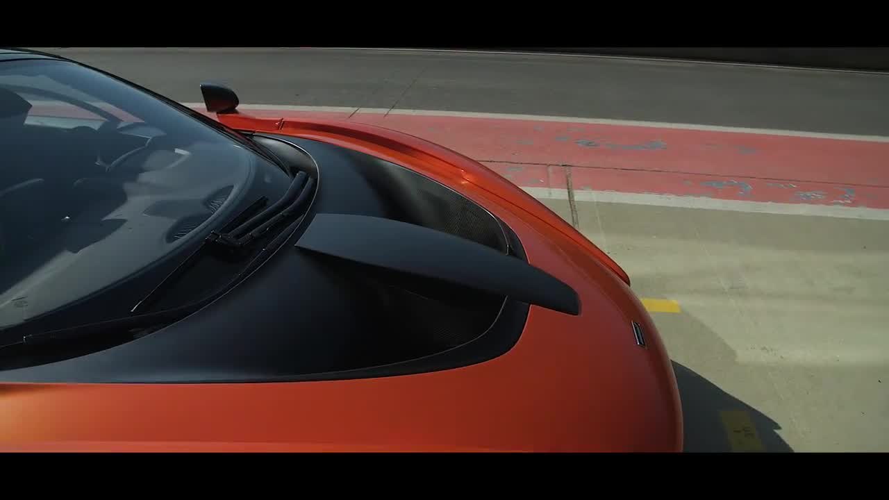 McLaren Senna