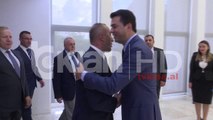 Kryeministri Haradinaj takohet me ish-Kryeministrin Sali Berisha dhe Lulzim Bashen