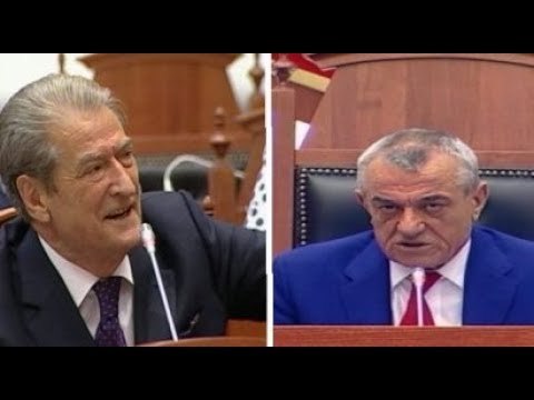 Ora News - Ruçi-Berishës: Mos më ndërpre fjalën se do ndëshkohesh