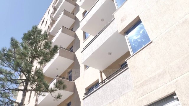 Librazhd, shtëpitë e të pastrehëve peng i Hipotekës - Top Channel Albania - News - Lajme