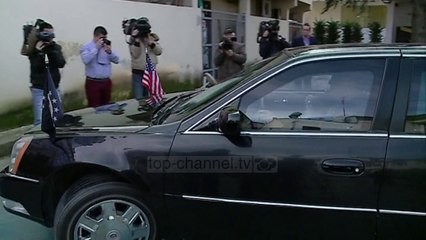 Arvizu del në "pension" - Top Channel Albania - News - Lajme