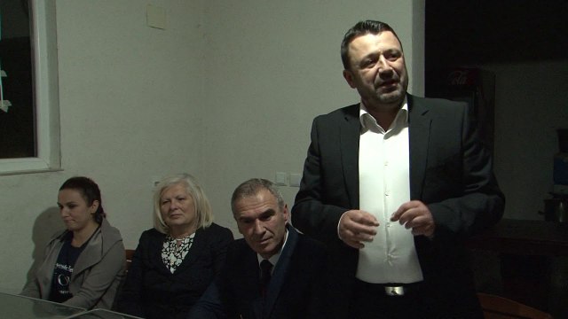 Hoti takohet me banorët e fshatit Ujz të rajonit të Hasit - Lajme