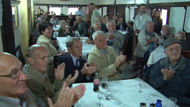 Mimoza Kusari - Lila takohet me pensionistët e Gjakovës - Lajme