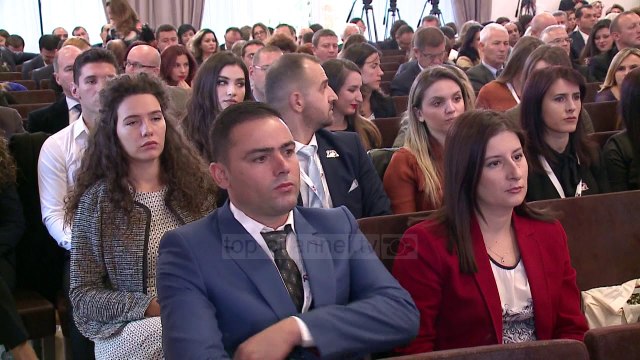 Lu: Peshqit e mëdhenj s`kapen - Top Channel Albania - News - Lajme