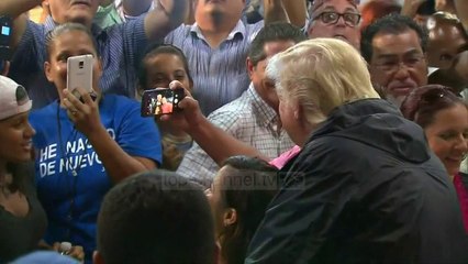 Trump viziton Porto Rikon, takohet me të prekurit nga uragani - Top Channel Albania - News - Lajme