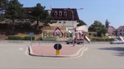 Report TV - Tropojë, pritë nga maskat me kallashnikov, plagosen dy të rinjtë