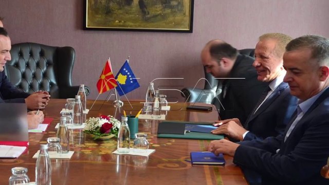 Османи заборави на одморот, отиде на официјална посета на Косово