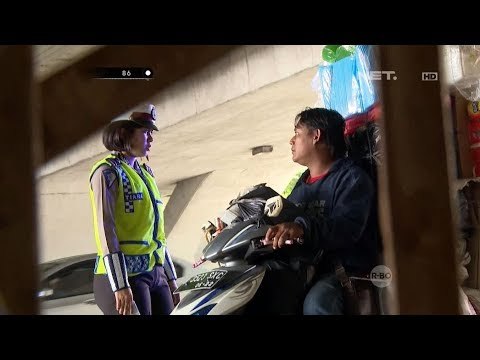 Membawa Barang Melebihi Kapasitas, Bapak IniTak Bisa Turun Dari Motor - 86