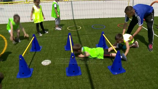 Bashkia prezanton Tirana ime Outdoor - Top Channel Albania - News - Lajme