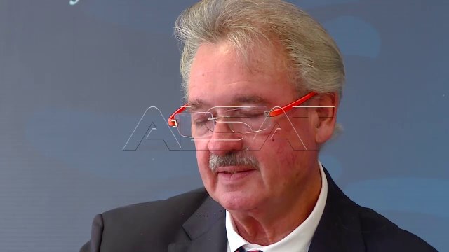 Димитров: Македонија треба да ги убеди соседите и европските партнери да започнат преговори со ЕУ