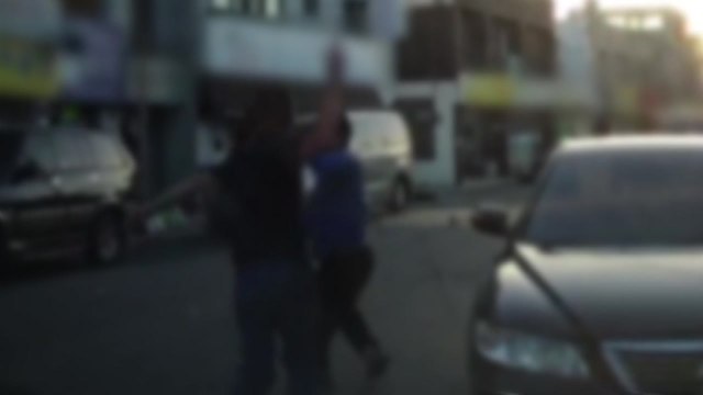 골목길에서 70대 노인 무차별 폭행 30대 영장 신청 / YTN