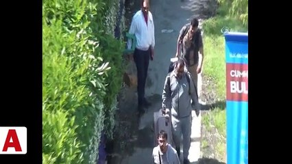 �Fırça düşürme taktiği’ ile turistleri soyan boyacılar kamerada