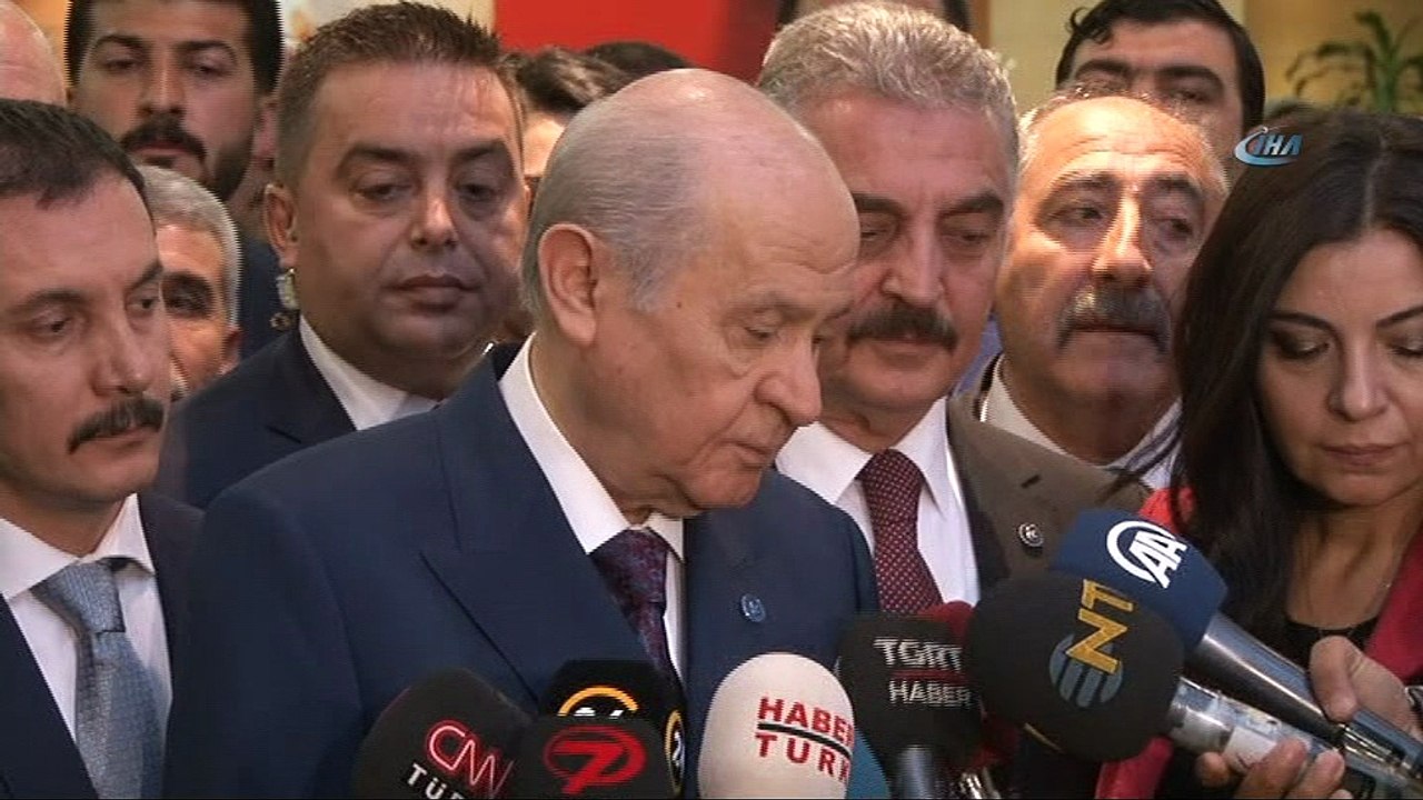 MHP Lideri Bahçeli:'Bu 100 bin kişinin içerisinde eğer FETÖ desteğiyle, PKK desteğiyle bir aday araması yapılacaksa o zaman FETÖ'nün seçmendeki siyasi ayağının hangi aday etrafında toplandığı hakkında bir kanaat oluşabilir'
