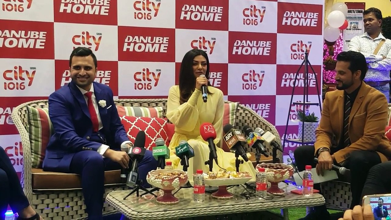 Sushmita Sen recites verses of Quran