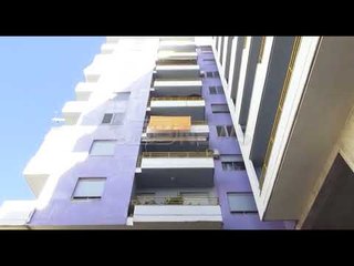 Nisin hetimet - Në flakë makina e policit në Vlorë, dyshohet e qëllimshme
