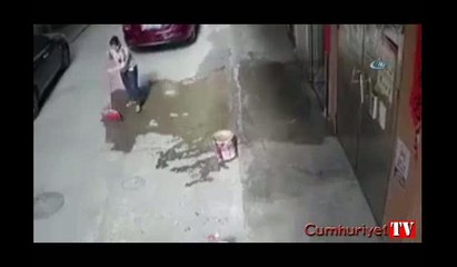 Dehşet böyle geliyorum dedi! Talihsiz kaza anı kamerada