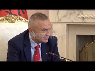 Ora News – Thaçi i kërkon Shqipërisë: Kosovarët pajisini me pasaportë shqiptare