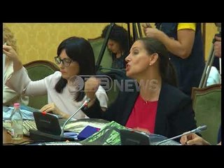 Ora News - Ndërtimet në Butrint, 5 orë debat në Komision, Kumbaro raporton