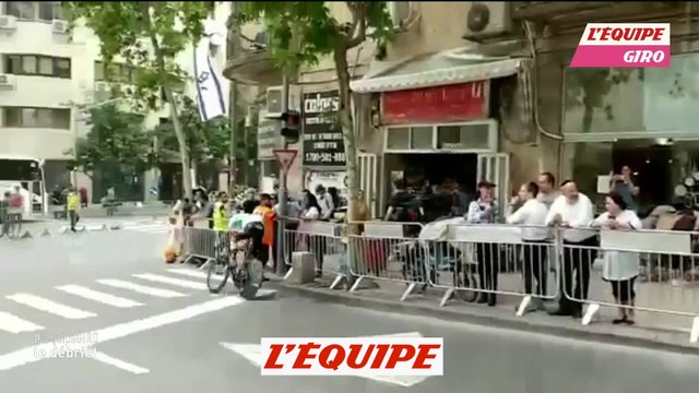 La chute de Froome lors de sa reconnaissance du CLM inaugural du Giro - Giro 2018 - 1ere étape