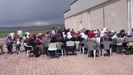 Sivaslı Çiftçiler Yağmur Duasına Çıktı