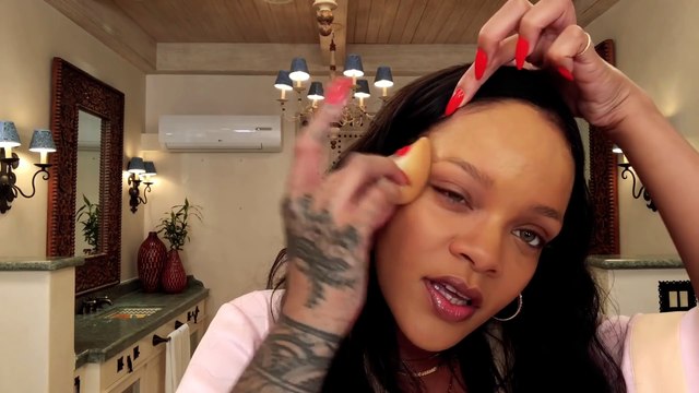 10 étapes pour copier le maquillage printanier de Rihanna