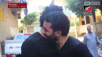 Quand Salah rencontre son sosie presque parfait...