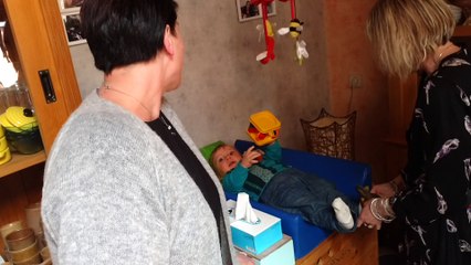 Des accueillantes pour enfants à wasmes.Vidéo Eric Ghislain