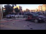 Report TV - Aksident në Vlorë, përplasen 4 makina, njëra përmbyset