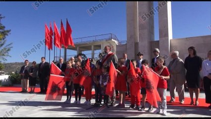 Report TV - Deputetët ‘braktisin’ Vlorën,vetëm një në 73-vjetorin e çlirimit