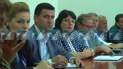 FURGONET PER TRANSPORTIN E NXENESVE - News, Lajme - Kanali 9