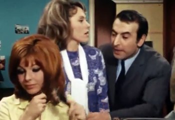 Les Saintes cheries S3E9 FRENCH