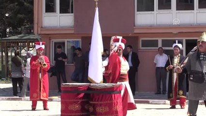 Üniversitede Türk Geleneklerine Göre Kutlama