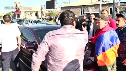 Nach Wahlniederlage von Paschinjan: Massenproteste in Armenien