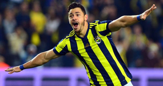 Fenerbahçe'nin Brezilyalı Futbolcusu Giuliano'dan Final Paylaşımı