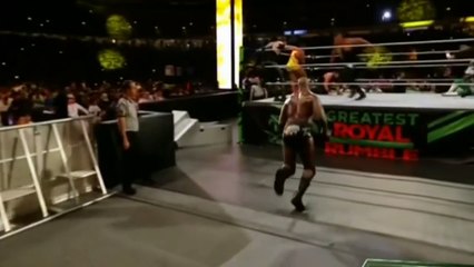 CARLOS CABRERA REACCIONA A LA CAÍDA DE TITUS O'NEIL