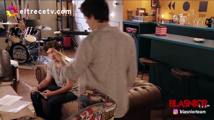 Junior quiere que Blas se quede con él