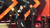 Gilberto Santa Rosa y Gente de Zona cantan a Marc Anthony en Latin Grammys