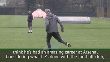 I hope Wenger continues in football - Senderos